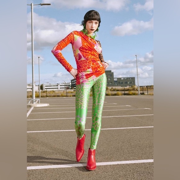 🆕RARE-H&M Studio Collection‘22 pattern  leggings/jersey w/sheen,high waist,💚🩷 - Picture 1 of 3